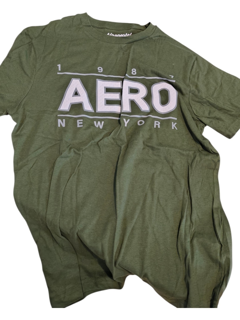 NWOT*AERO New York Olive Graphic Tee -S
